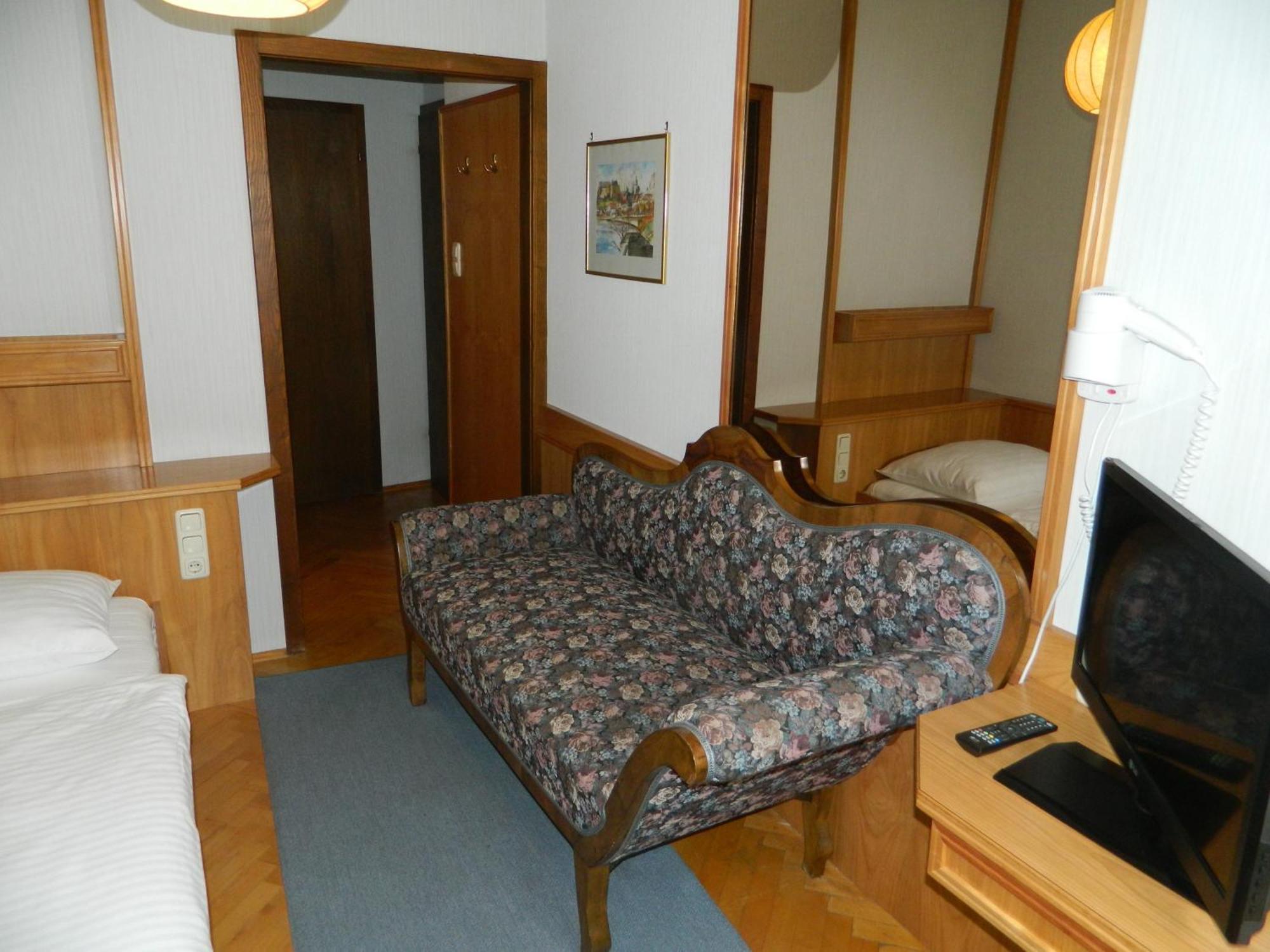 Hotel-Garni Goldenes Kreuz Грайн Номер фото