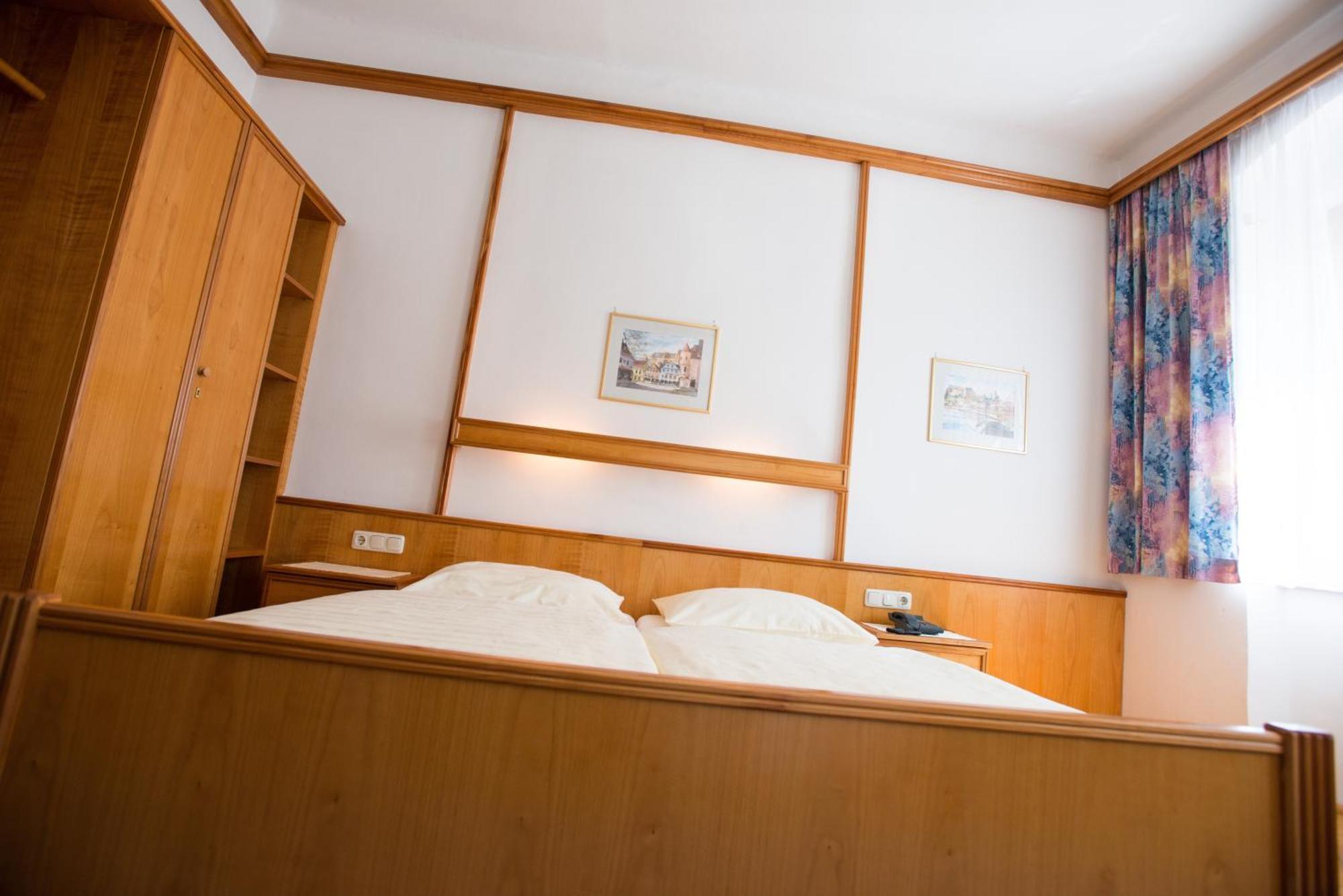 Hotel-Garni Goldenes Kreuz Грайн Номер фото